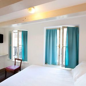 Budget Kamer met een King Size Bed